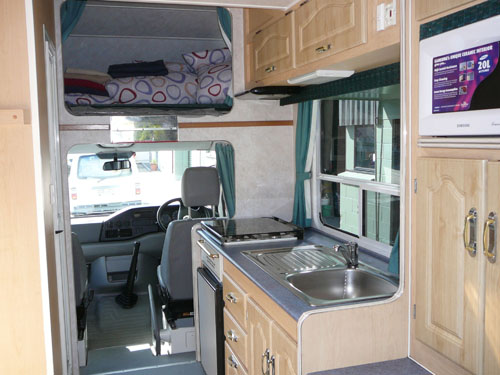 השכרת קראוונים בניו זילנד לדוגמה Budget 4 Berth