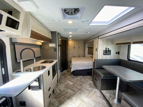 25′ Class C Mercedes Motorhome